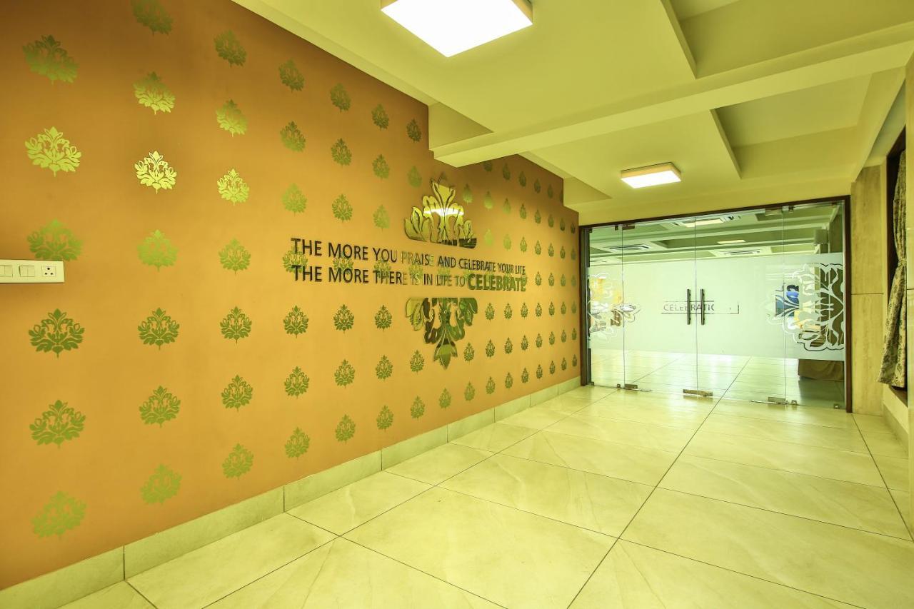 Fabhotel Flora Vastral อาเมดาบัด ภายนอก รูปภาพ