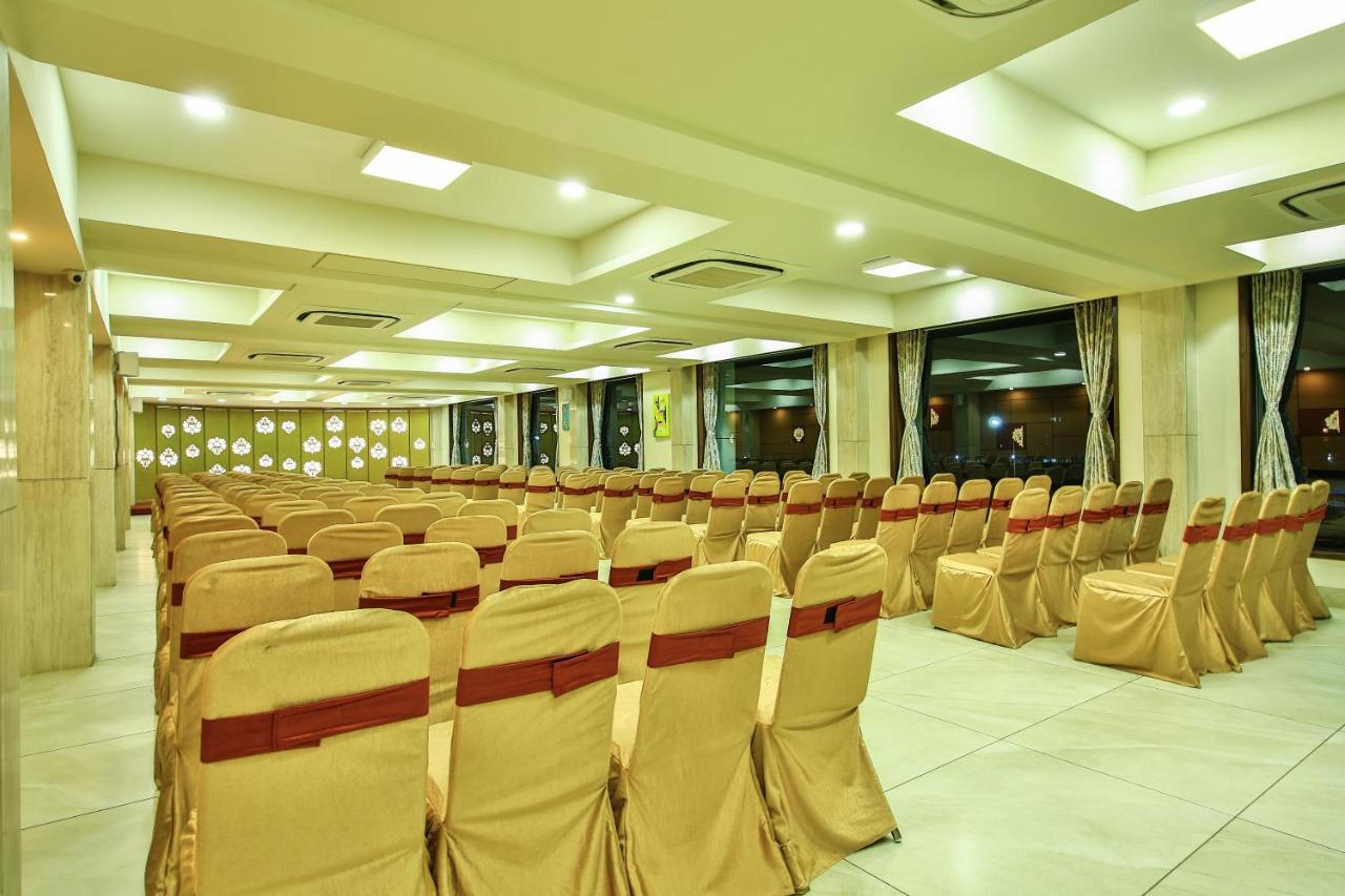 Fabhotel Flora Vastral อาเมดาบัด ภายนอก รูปภาพ