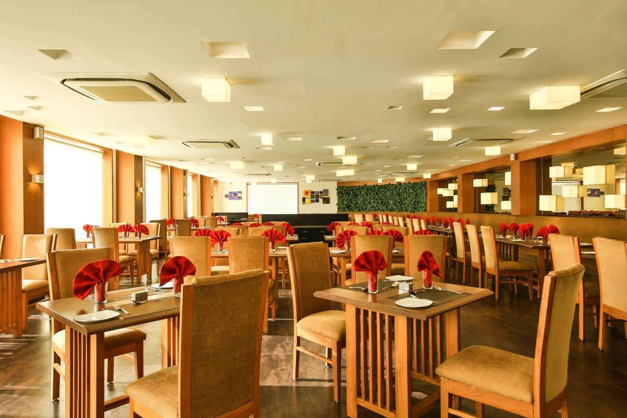 Fabhotel Flora Vastral อาเมดาบัด ภายนอก รูปภาพ